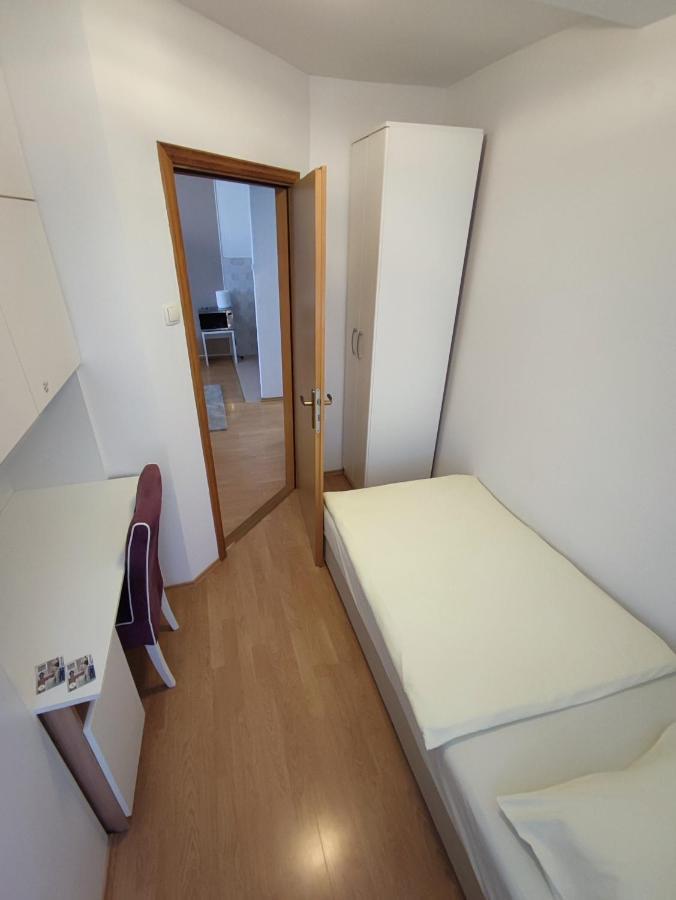 Nights & Smiles Sarajevo Appartement Buitenkant foto