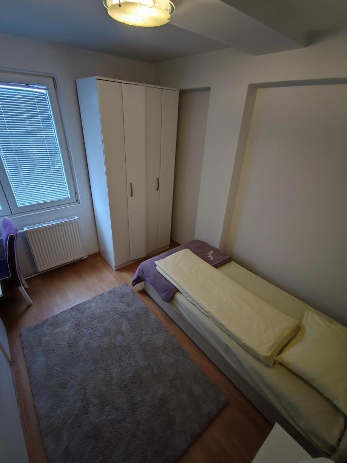 Nights & Smiles Sarajevo Appartement Buitenkant foto